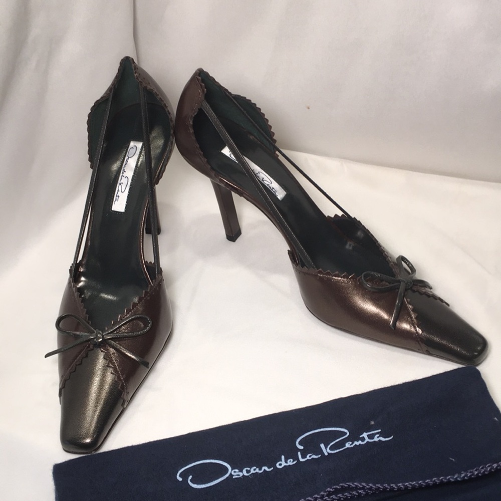 Oscar de la Renta Metallic Brown Pointed-Toe Heels with Bow